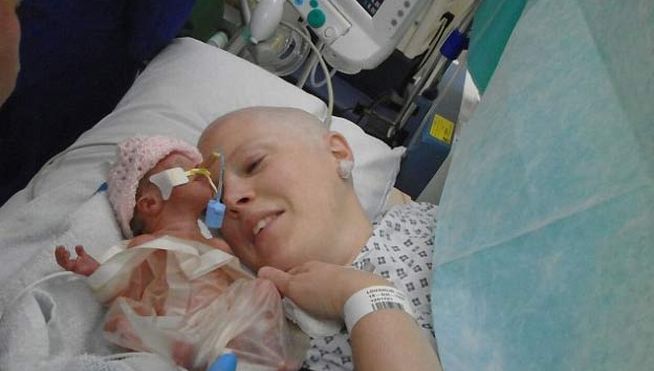 Cáncer y embarazo: Madre arriesga su vida por la vida de su bebé