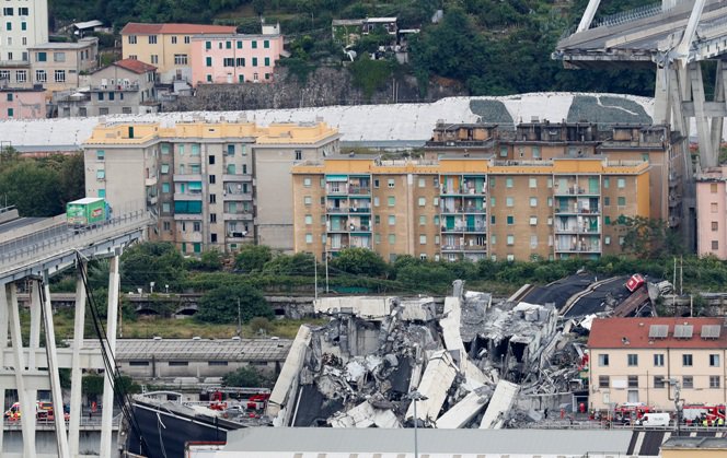 Más de treinta personas han fallecido tras el derrumbe de un puente en Génova, Italia