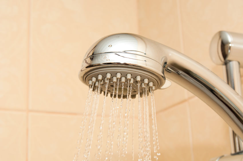 Los beneficios de bañarse con agua fría