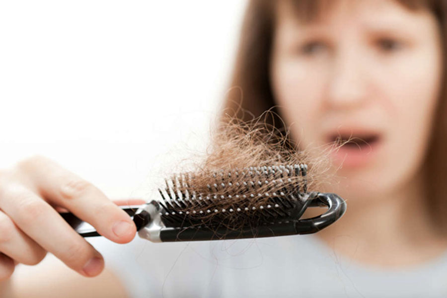 Un compuesto experimental frenaría la caída del cabello y los daños cutáneos