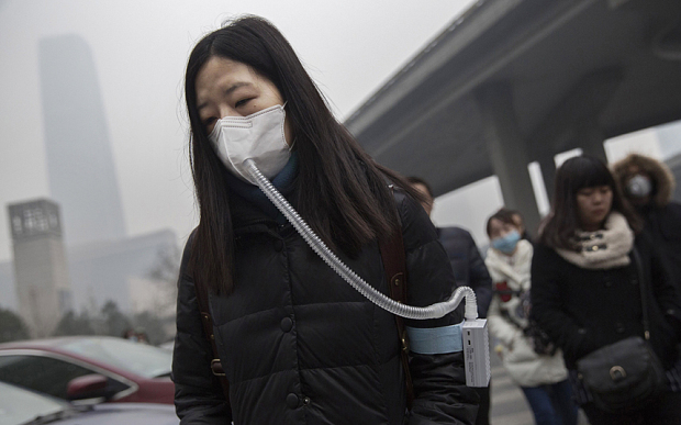 Chinese buy up bottles of fresh air from Canada