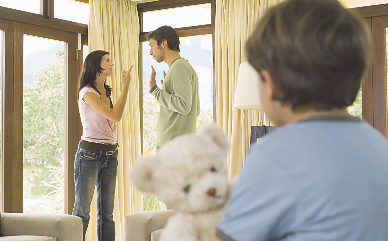 Esto es lo que sucede cuando peleas con tu pareja frente a tu hijo