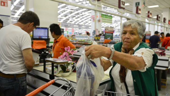 ¿Qué países tienen la canasta básica más cara (y barata) en América Latina?