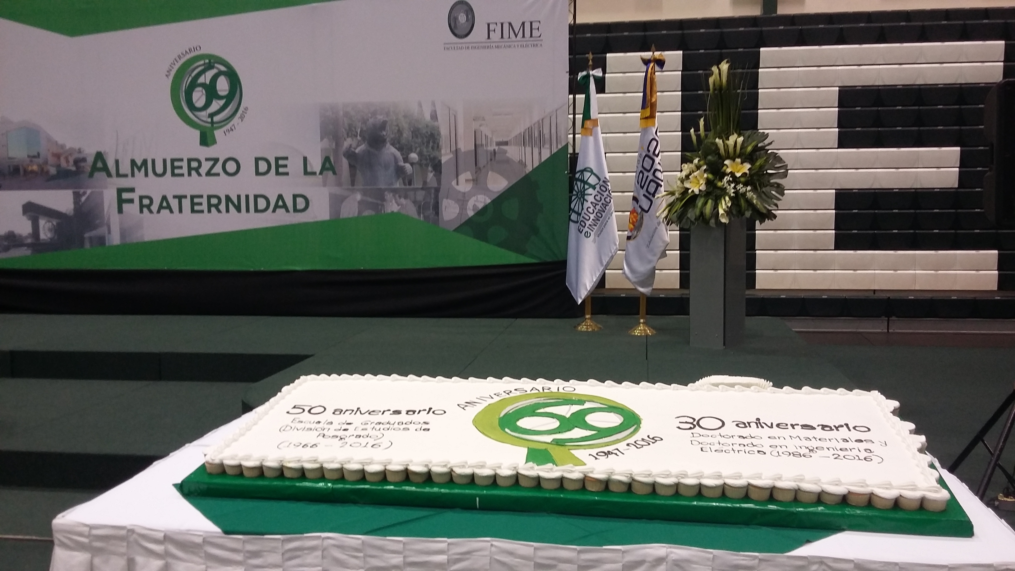 LA FIME-UANL ES VESTIDA DE FIESTA